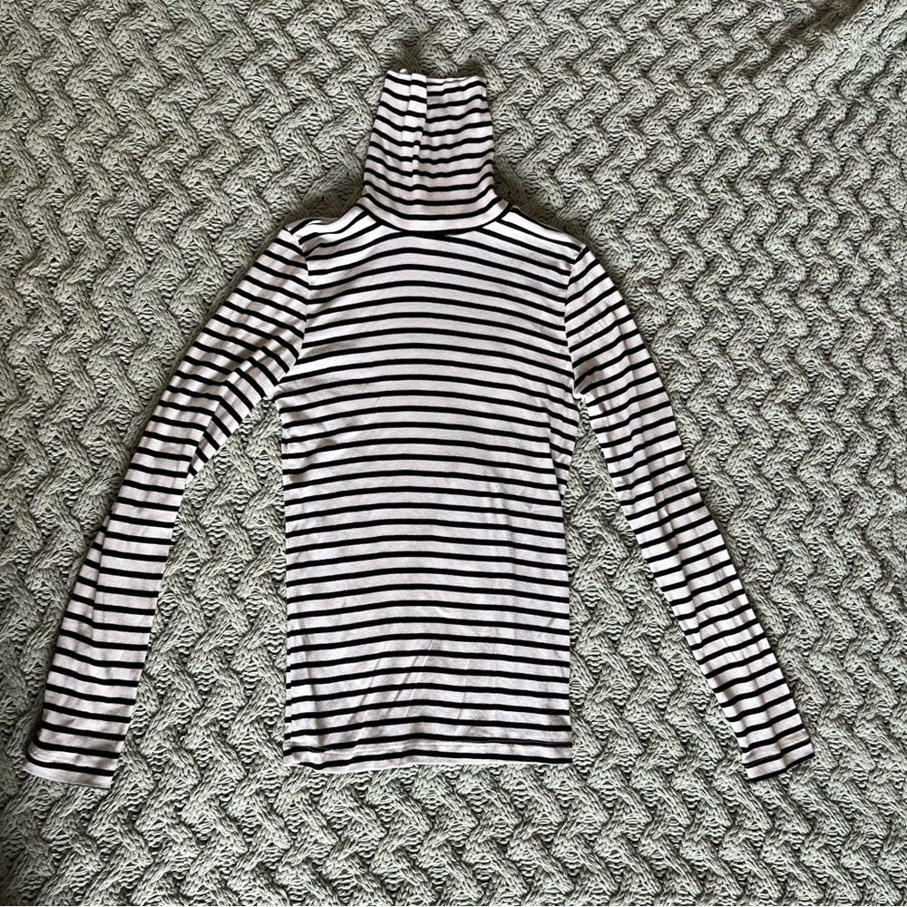 Splendid - Turtleneck in Black/White Stripe - Picture 5 of 10